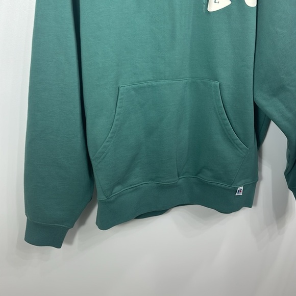 Russell Athletic UO Exclusive Remmington Sweatshirt Green Size Large. NWT. - Picture 3 of 11